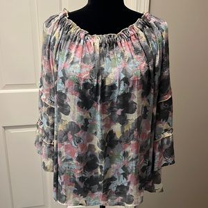 Zac and Rachel watercolor poet shirt with 3/4 sleeves. Size XL in EUC